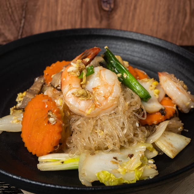 50. Pad Woon Sen.