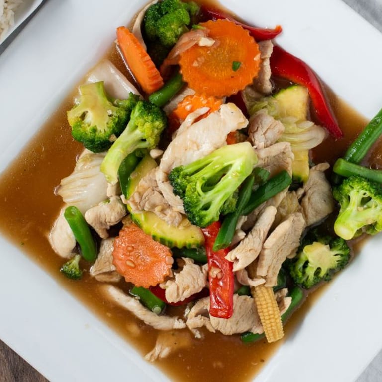 Delicious Asian Flavors: Thai, Noodles, Boba, and More