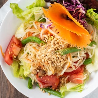 Thai Style Som Tum (Papaya Salad)
